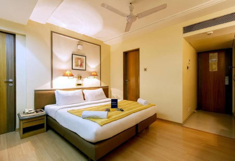 Hotel Gandharva Shivajinagar بونة المظهر الخارجي الصورة