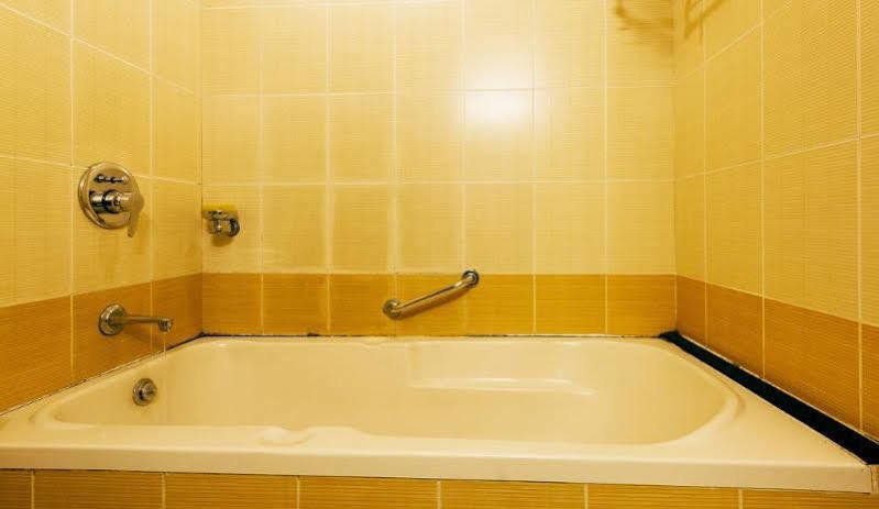 Hotel Gandharva Shivajinagar بونة المظهر الخارجي الصورة
